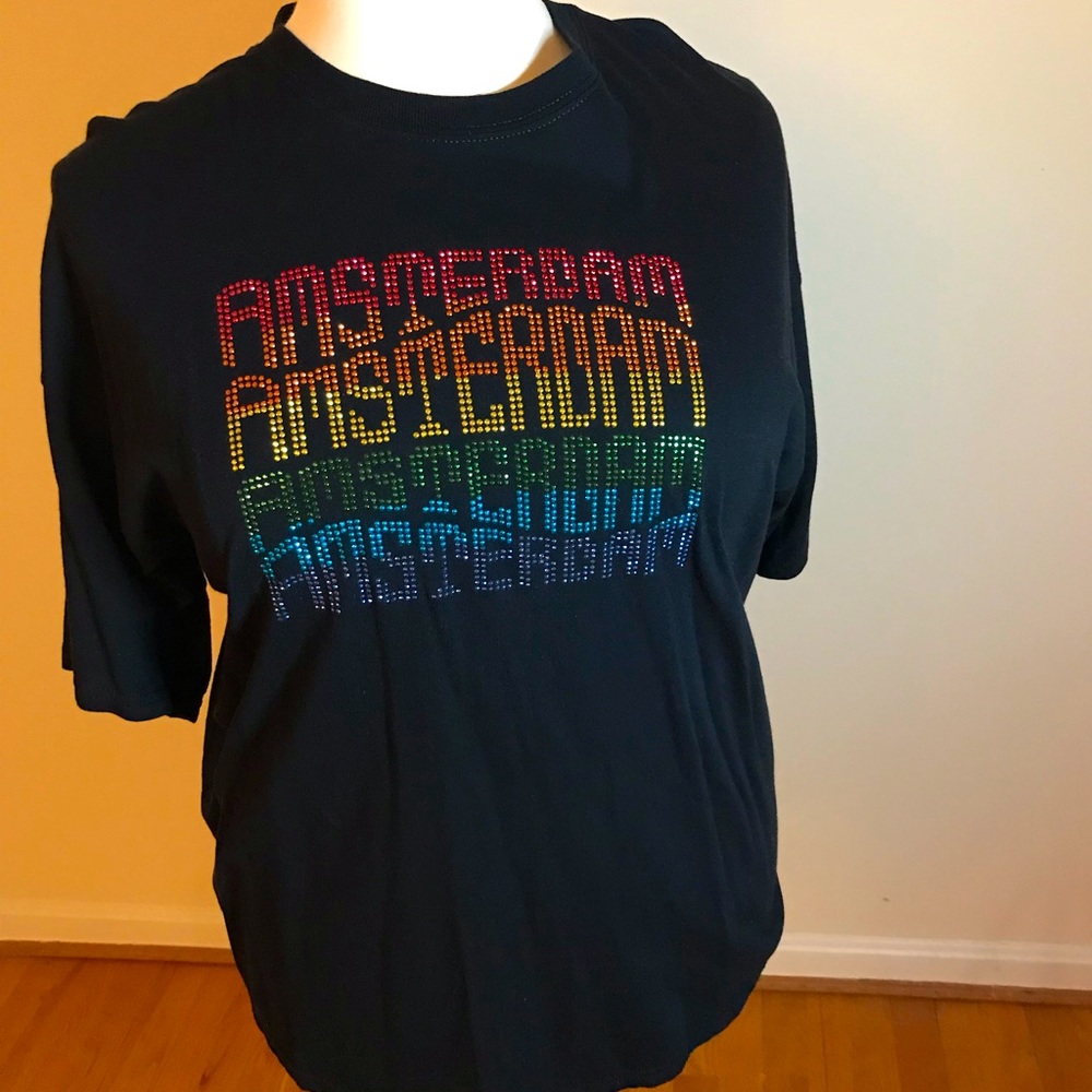 Amsterdam Rainbow glitter 2X black tee